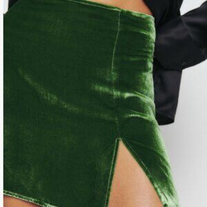 Reformation Cleo Velvet Green Skirt Size 4